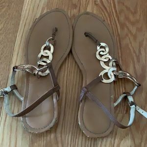Limelight Women’s Gold Chain Dressy T-Strap Sandal Size 8